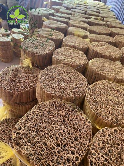 Vietnam Cinnamon Stick / Cigar Cinnamon Vietnam Cinnamon Stick / Cigar Cinnamon